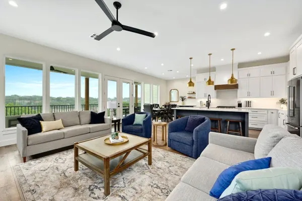 Photo 1 - Lakeshore Splendor