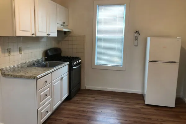 Photo 1 - Private 2-bedroom apartment 10-mins to Newark International Airport (EWR)