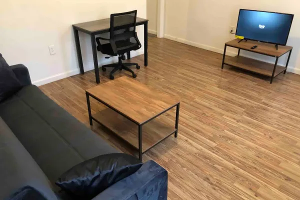 Photo 1 - Private apartment with 3 bedrooms and 1 bathroom only 15 minutes to Newark International Airport EWR