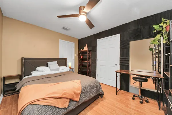 Photo 1 - Ground Floor Suite fast WiFi&TV