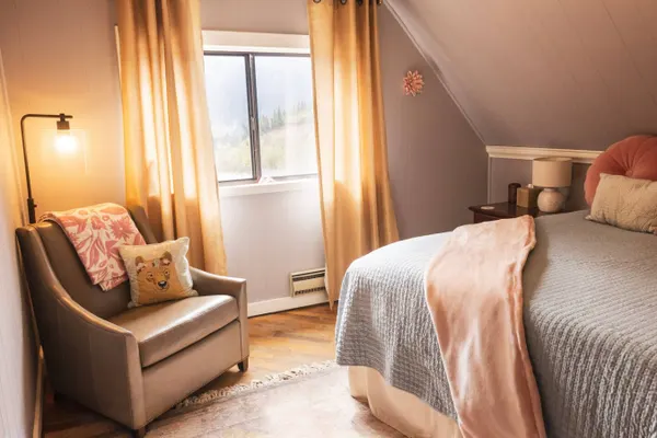 Photo 1 - Kendal Room | Cozy Mountain Lodge Retreat