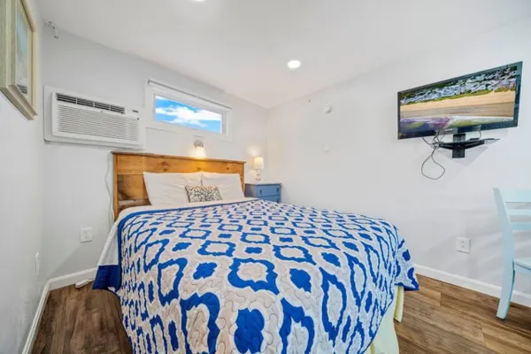 Photo 1 - Coastal Studio Escape | Sleeps 4 | Parking