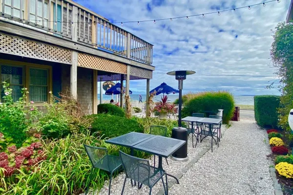 Photo 1 - Oceanfront 2 Double Bed Room with Kitchenette