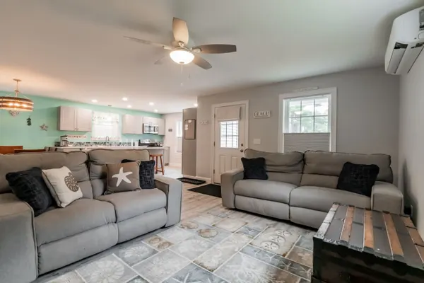 Photo 1 - Spacious 3BR/2BA Condo Close to the Ocean!