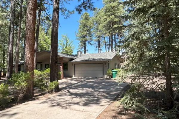 Photo 1 - Pet Friendly w/ Fenced Yard - Mountain Travelers Retreat