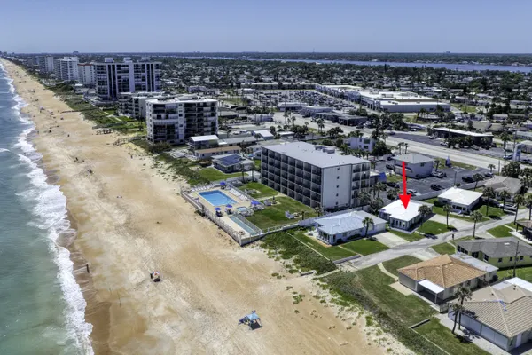 Photo 1 - Ocean Breeze Beach Bungalow