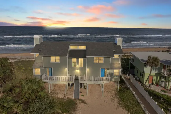 Photo 1 - ❤️ The Funky Pelican Direct Oceanfront Retreat Pet Friendly