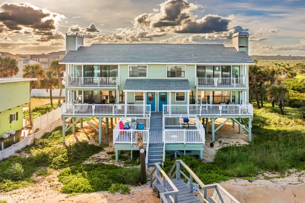 Photo 1 - 6 Bedroom, Huge Decks, Pets, Oceanfront!