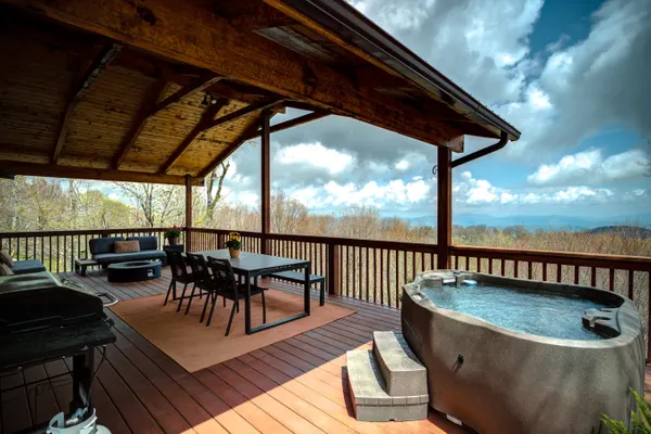 Photo 1 - Hot Tub • Firepit • Views • Deck • Dog Friendly