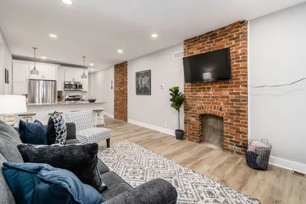Photo 1 - 10) Downtown | 5 beds | Hot Tub | Pet Friendly