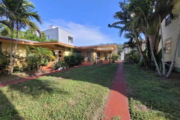 Photo 1 - 236I) Urban Retreat at Crescent Lk