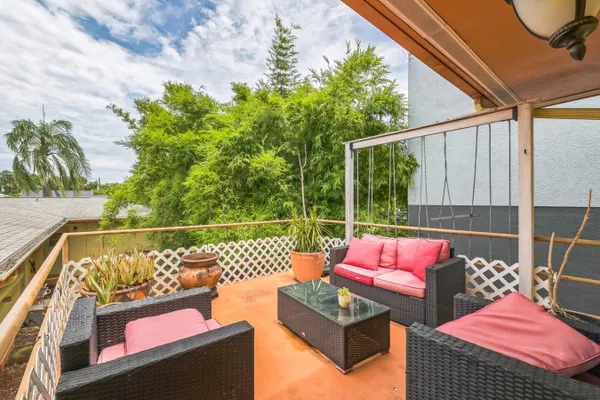Photo 1 - 236C) 2BR Apt at Crescent Lake!