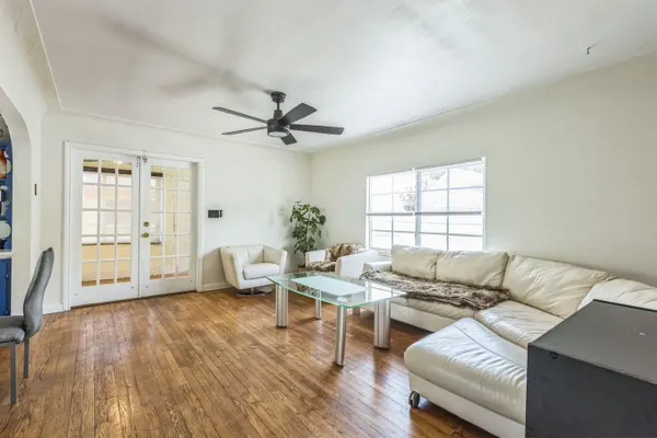 Photo 1 - 236B) 2BR Close to Beach and Downtown!