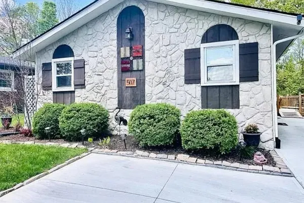 Photo 1 - Fantastic home located in Lexington KY.