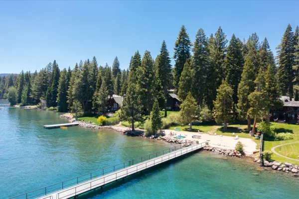 Photo 1 - Tahoe City Home 4 Bedroom 4 Full Bathrooms Private HOA Beach