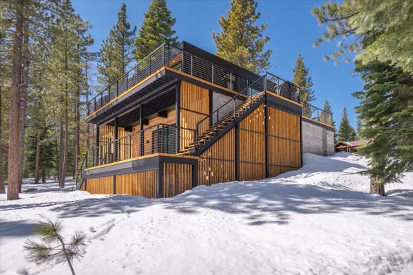 Photo 1 - Pet-Friendly Eco-Friendly Truckee Container House w Hot-Tub