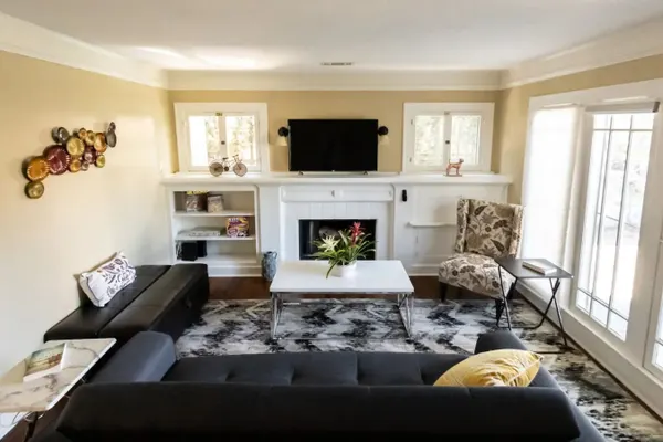 Photo 1 - Quaint Updated 2-Bedroom House in Glendale (p2)