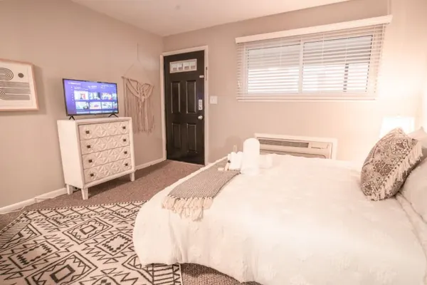 Photo 1 - The luxurious studio nestled beside OSU campus-your plush retreat awaits!