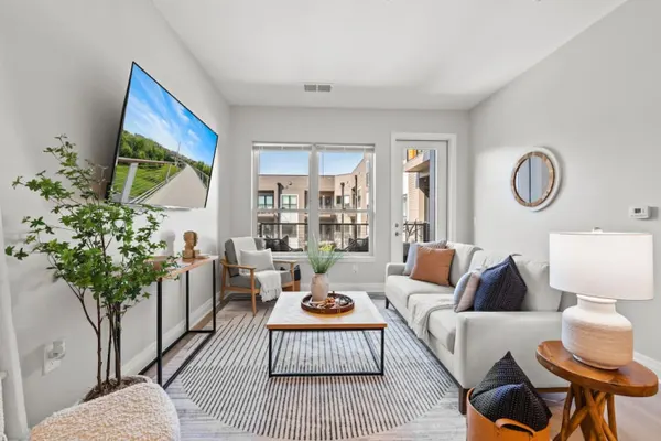 Photo 1 - Dublin's Whimsical Haven: Embrace The Kinloch Follart Charm