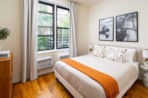 Photo 1 - Cozy and Modern 1BD/1BA Apt in Upper East Side