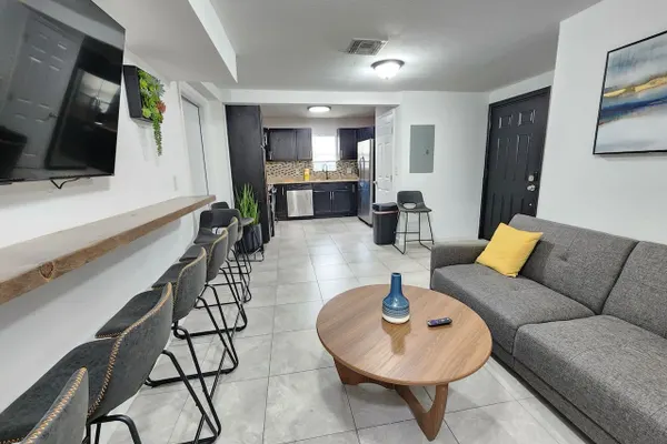 Photo 1 - Cozy College Park Duplex @Lake Fairview. Sleeps7