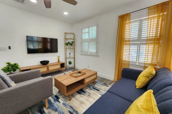 Photo 1 - Historical SodoHouse DT near hospitals - Sleeps 11