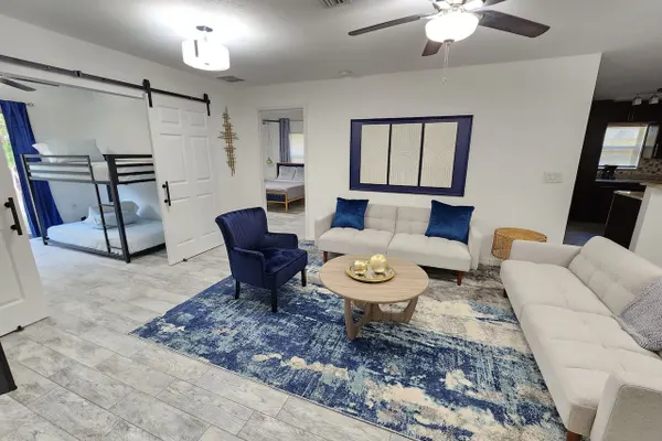 Photo 1 - CasaDelaney DT Sodo district. Renovated Sleeps 16
