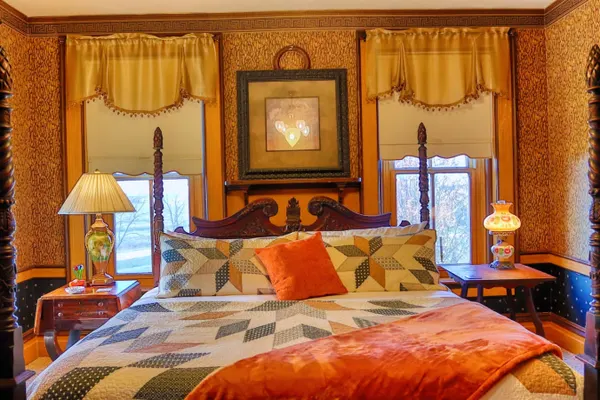 Photo 1 - Dutch Royal Orange Suite at Pella Mansion