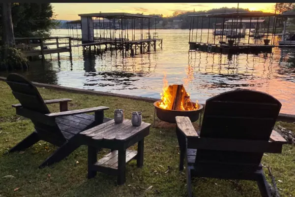 Photo 1 - The Lake House at Sunset Bay