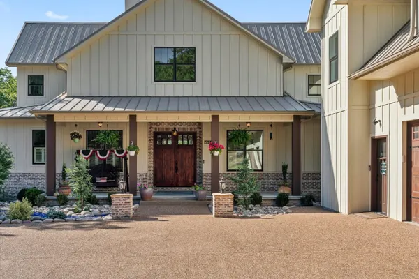 Photo 1 - Ultra Luxe Home in Eureka Springs