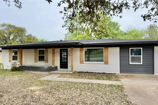 Photo 1 - The Dunn Right - Pool, Game Room, Yard Games