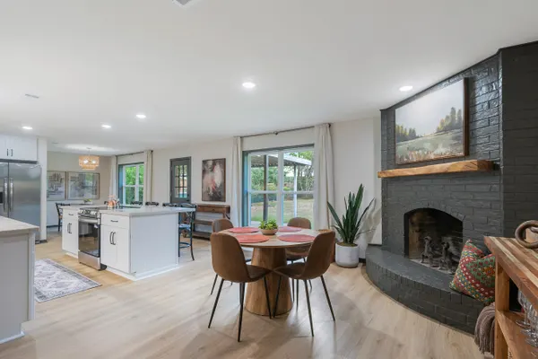 Photo 1 - Southwest Chic 3BR/2BA