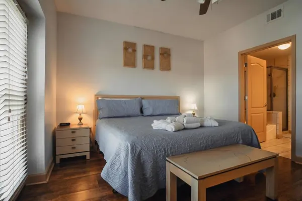 Photo 1 - Unit 1402 - Mountain View Condos