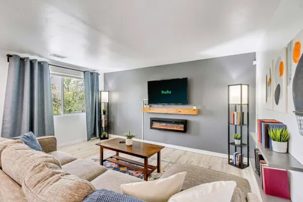 Photo 1 - Comfortable 2BR Apt near Capitol Hill & SLC