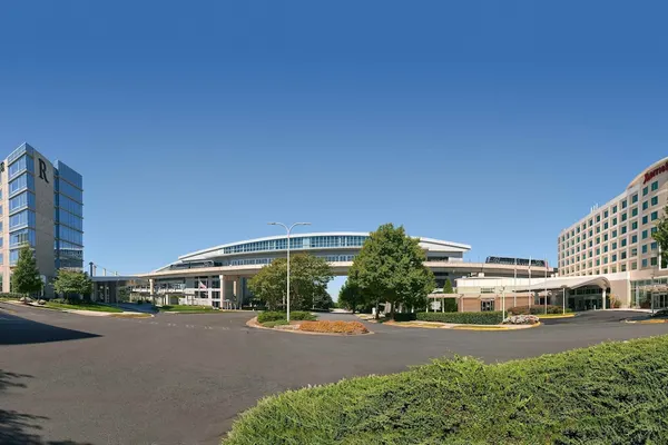 Photo 1 - Atlanta Airport Marriott Gateway