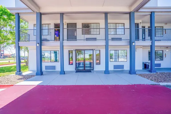 Photo 1 - Executive Inn Port Lavaca by OYO