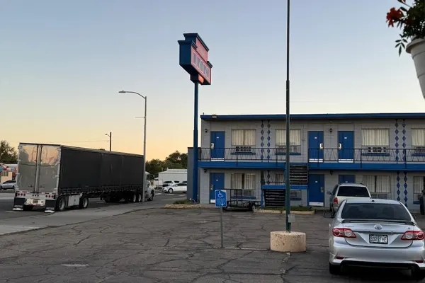 Photo 1 - Capital O Budget Inn Ontario I-84