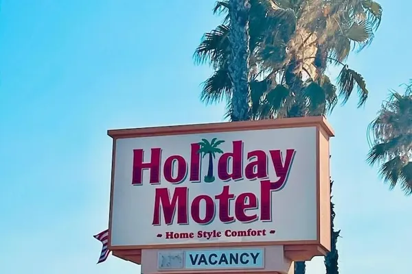 Photo 1 - Holiday Motel Oakdale