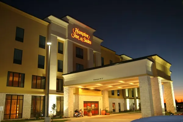 Photo 1 - Hampton Inn & Suites Bastrop