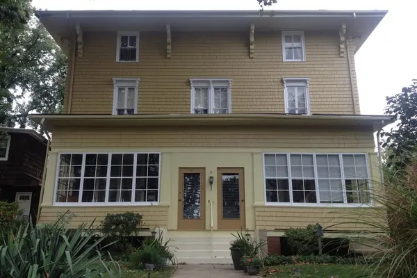 Photo 1 - Victorian Bed & Breakfast