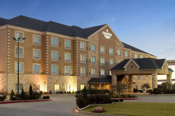 Photo 1 - Country Inn & Suites by Radisson, Oklahoma City - Quail Springs, OK