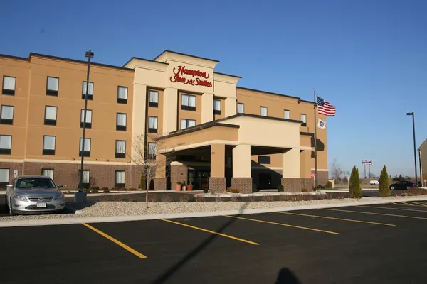 Photo 1 - Hampton Inn & Suites Peru