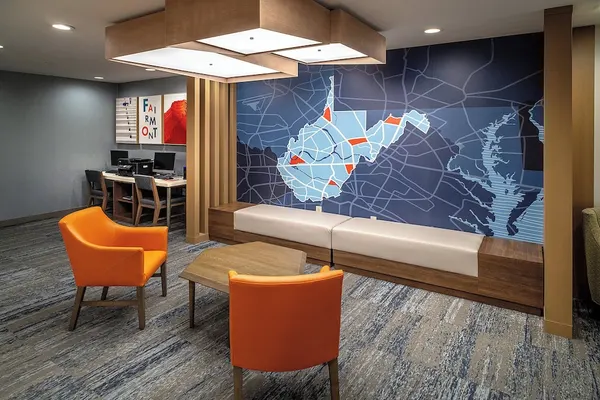 Photo 1 - Holiday Inn Express and Suites Fairmont by IHG