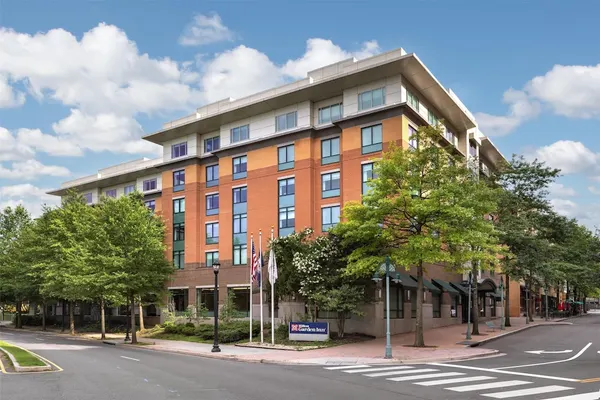 Photo 1 - Hilton Garden Inn Arlington-Shirlington