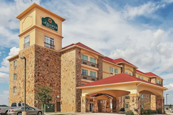 Photo 1 - La Quinta Inn & Suites by Wyndham McKinney