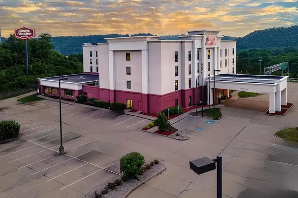 Photo 1 - Hampton Inn & Suites Wilder