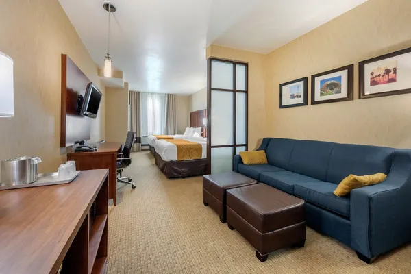 Photo 1 - Comfort Suites Near City of Industry - Los Angeles