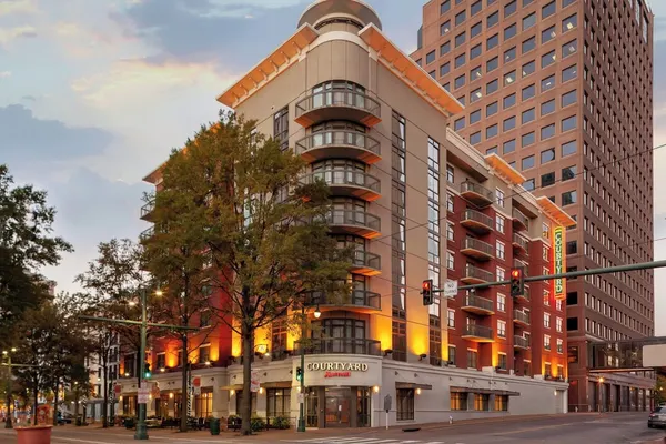 Photo 1 - Courtyard by Marriott Downtown Memphis