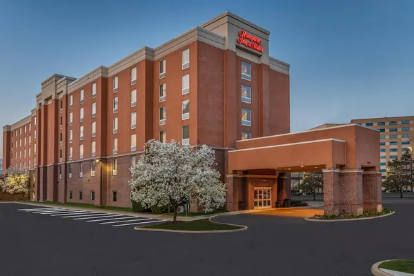 Photo 1 - Hampton Inn & Suites Detroit / Airport - Romulus