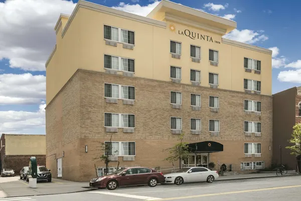 Photo 1 - La Quinta Inn & Suites by Wyndham Brooklyn Downtown